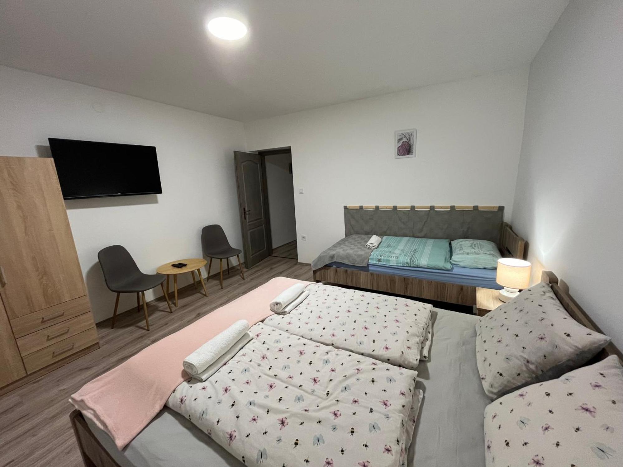 Mini Zoo Apartman Nagykanizsa Exterior photo